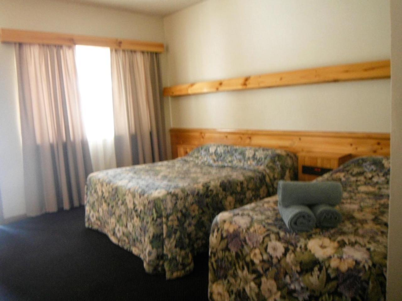 Coomacountry Club Motor Inn Exterior foto